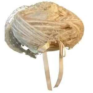 Vintage | Accessories | Vintage Beige Pillbox Fascinator  display picture 3